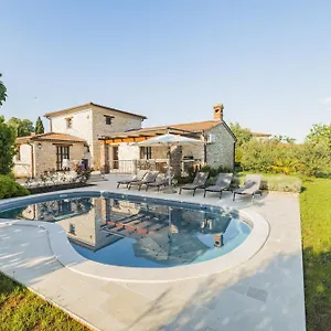 Wunderschöne Jurinea Mit Privaten Pool Villa